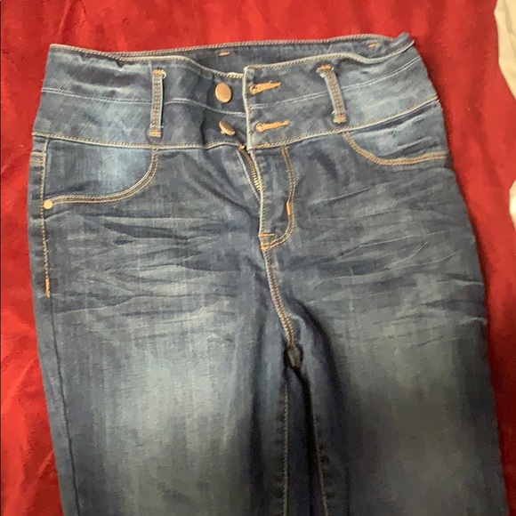 Capris - Picture 2 of 3